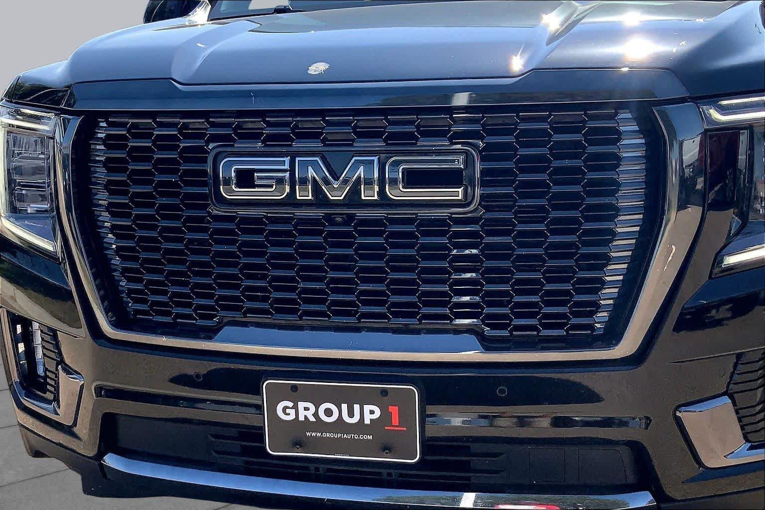 Used 2024 GMC Yukon XL Denali Ultimate AWD/4WD image 30