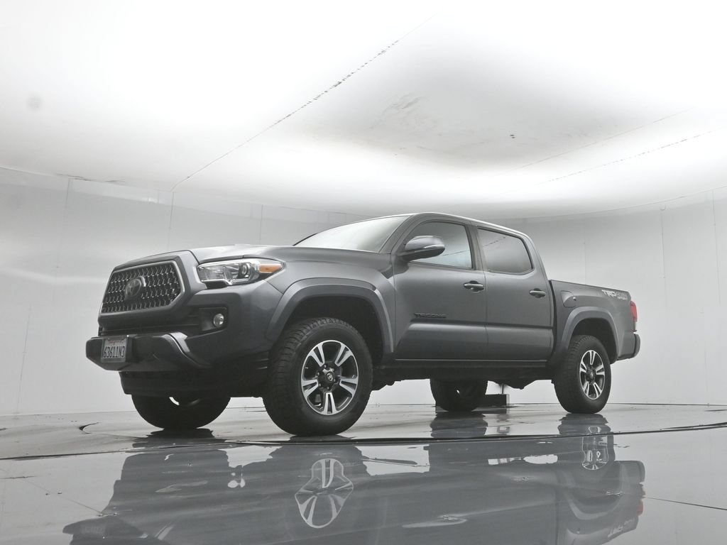 Used 2019 Toyota Tacoma TRD Sport AWD/4WD image 45