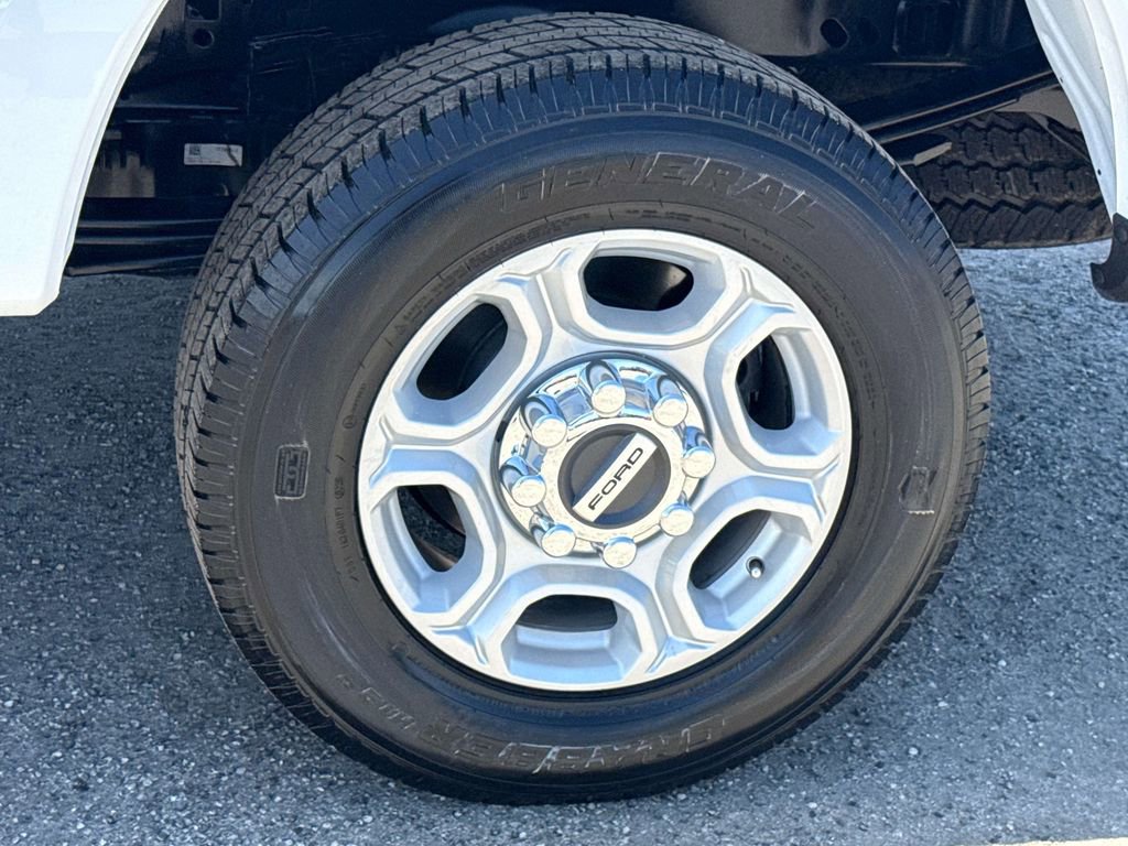 Certified 2025 Ford F250 XLT w/ FX4 Off-Road Package AWD/4WD image 30