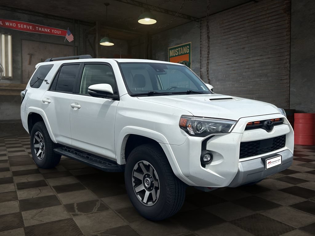 Used 2021 Toyota 4Runner TRD Off-Road Premium w/ Moonroof Package AWD/4WD image 2