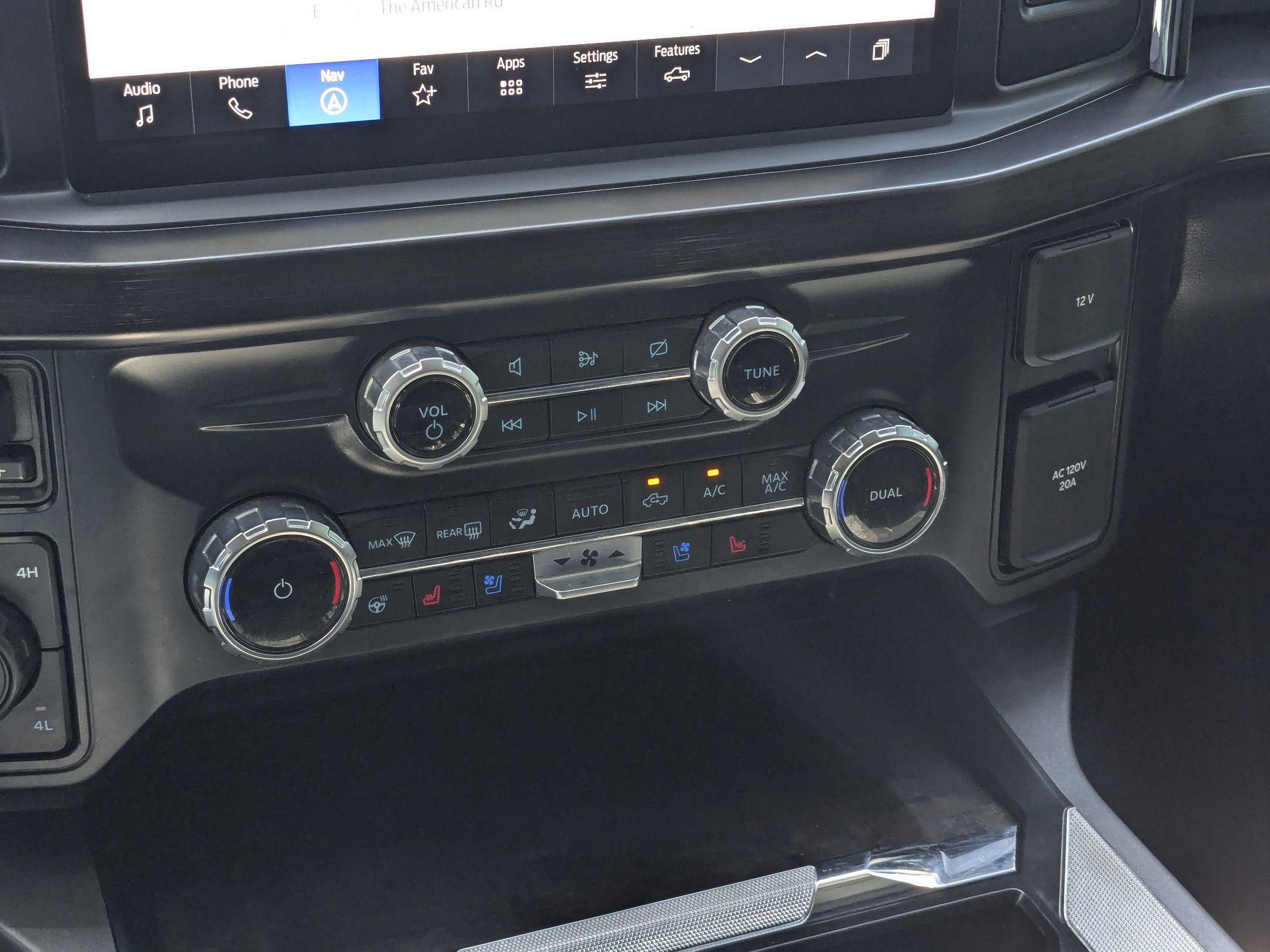 Certified 2023 Ford F350 Lariat w/ Lariat Ultimate Package AWD/4WD image 27