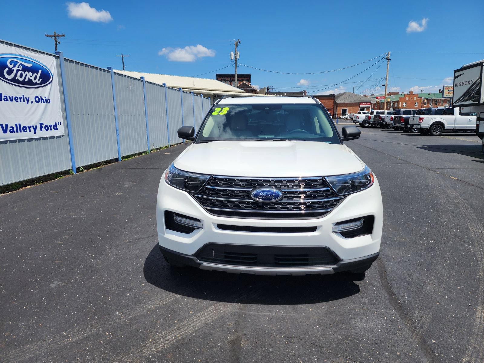 Certified 2023 Ford Explorer XLT w/ Equipment Group 202A AWD/4WD image 8