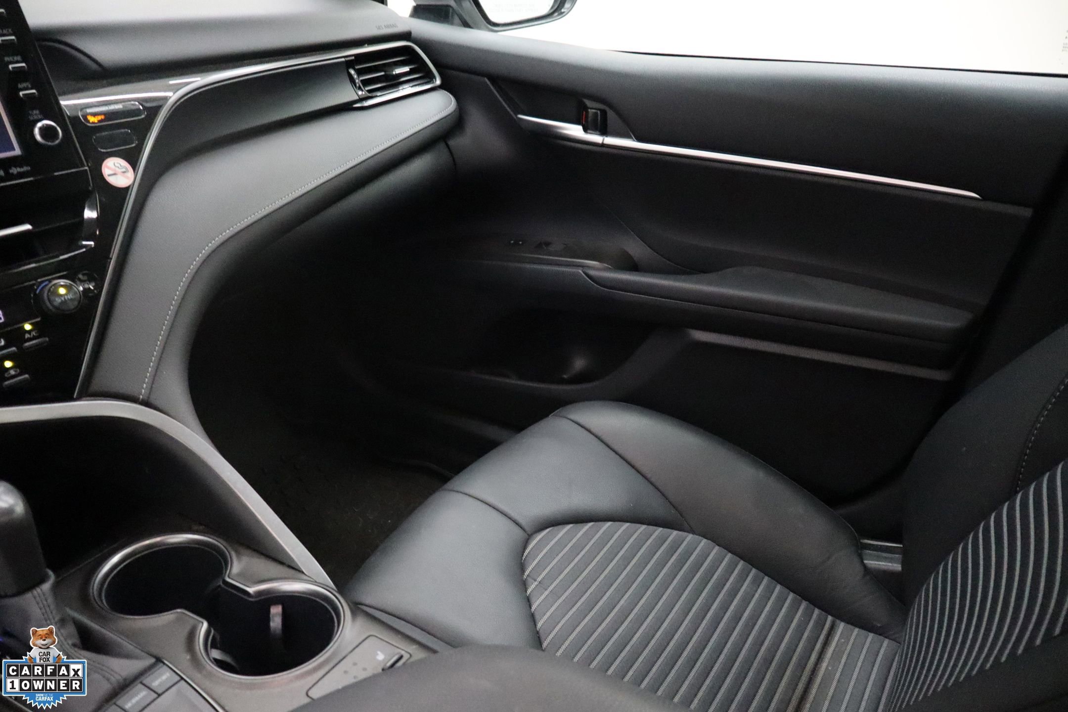 Used 2024 Toyota Camry SE w/ Cold Weather Package image 30