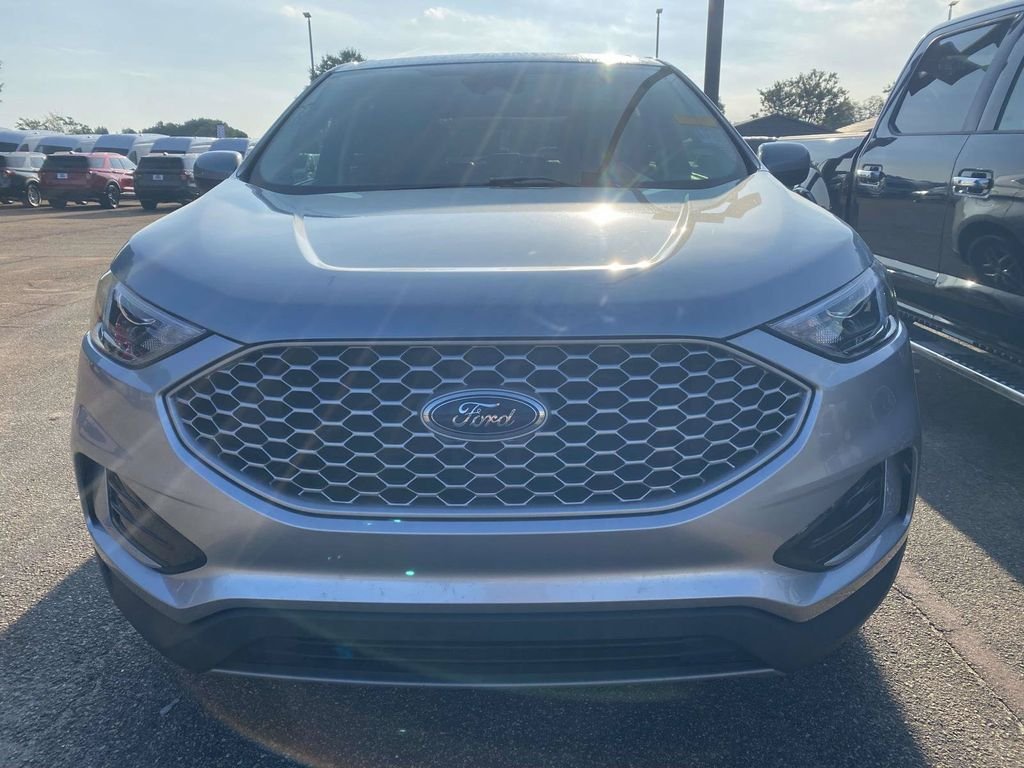 Certified 2024 Ford Edge SEL AWD/4WD image 2