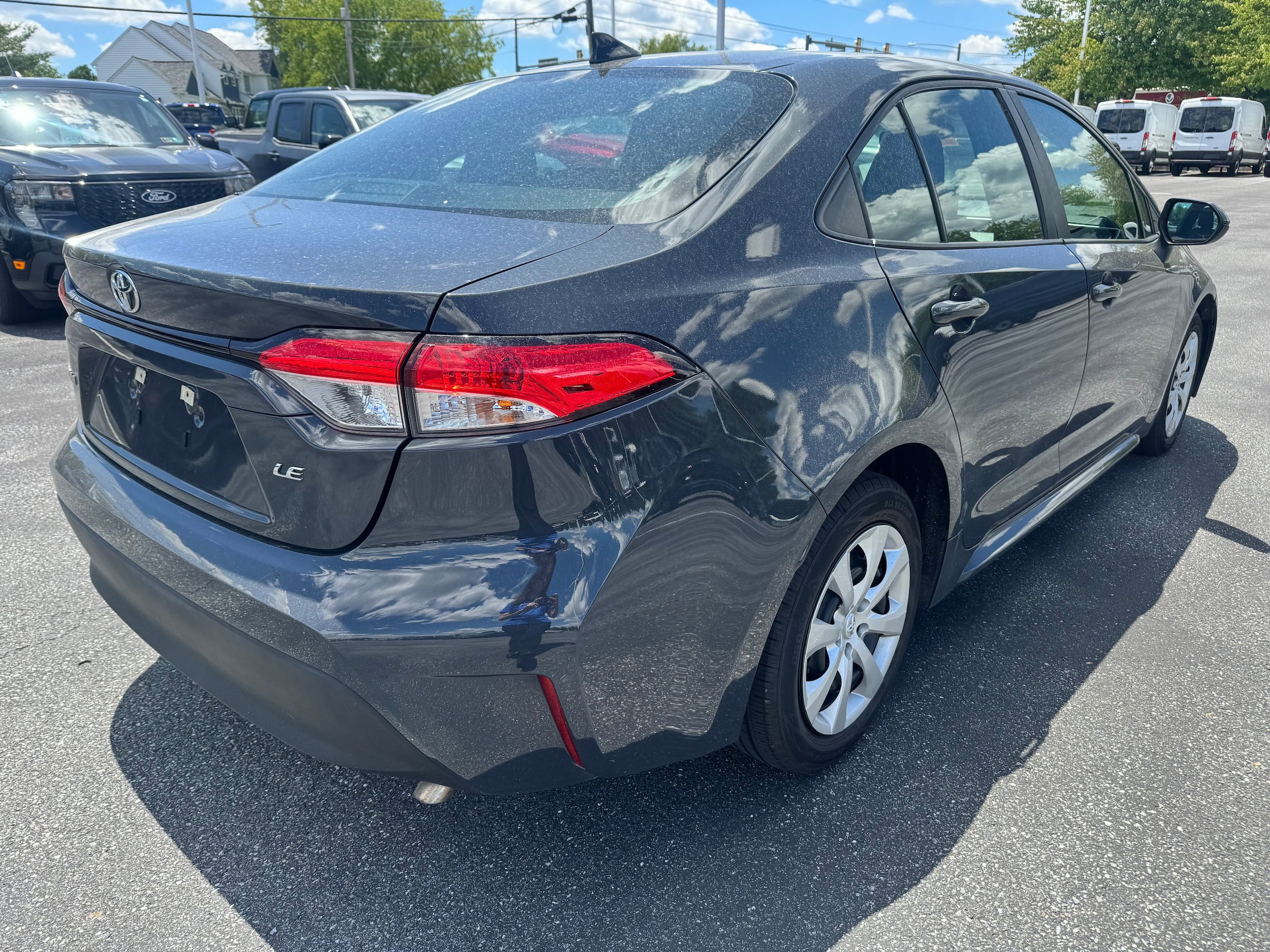Used 2024 Toyota Corolla LE FWD image 5
