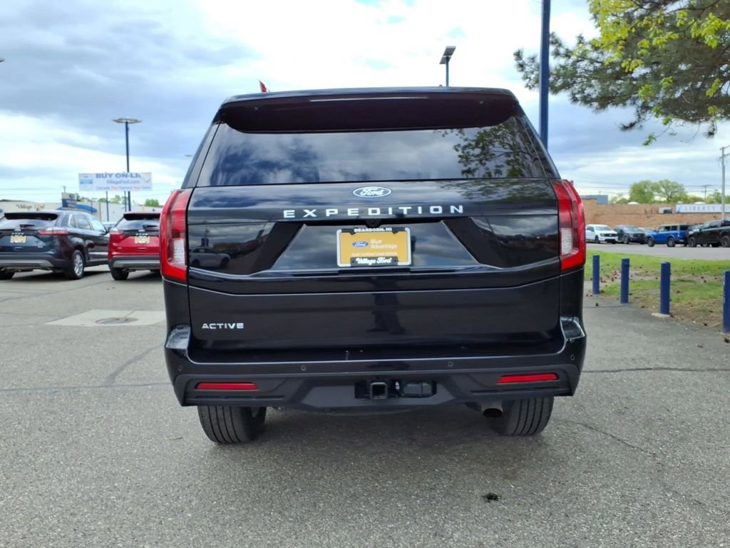 Certified 2025 Ford Expedition Active RWD image 8