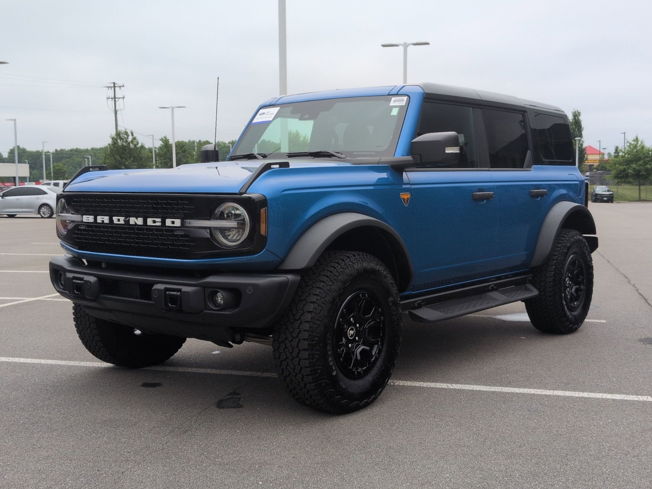 Certified 2025 Ford Bronco Badlands AWD/4WD image 8