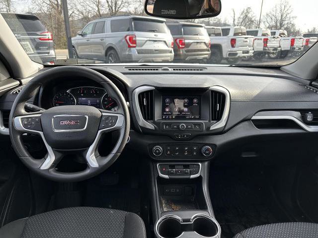 Used 2024 GMC Terrain SLE w/ Elevation Edition image 21