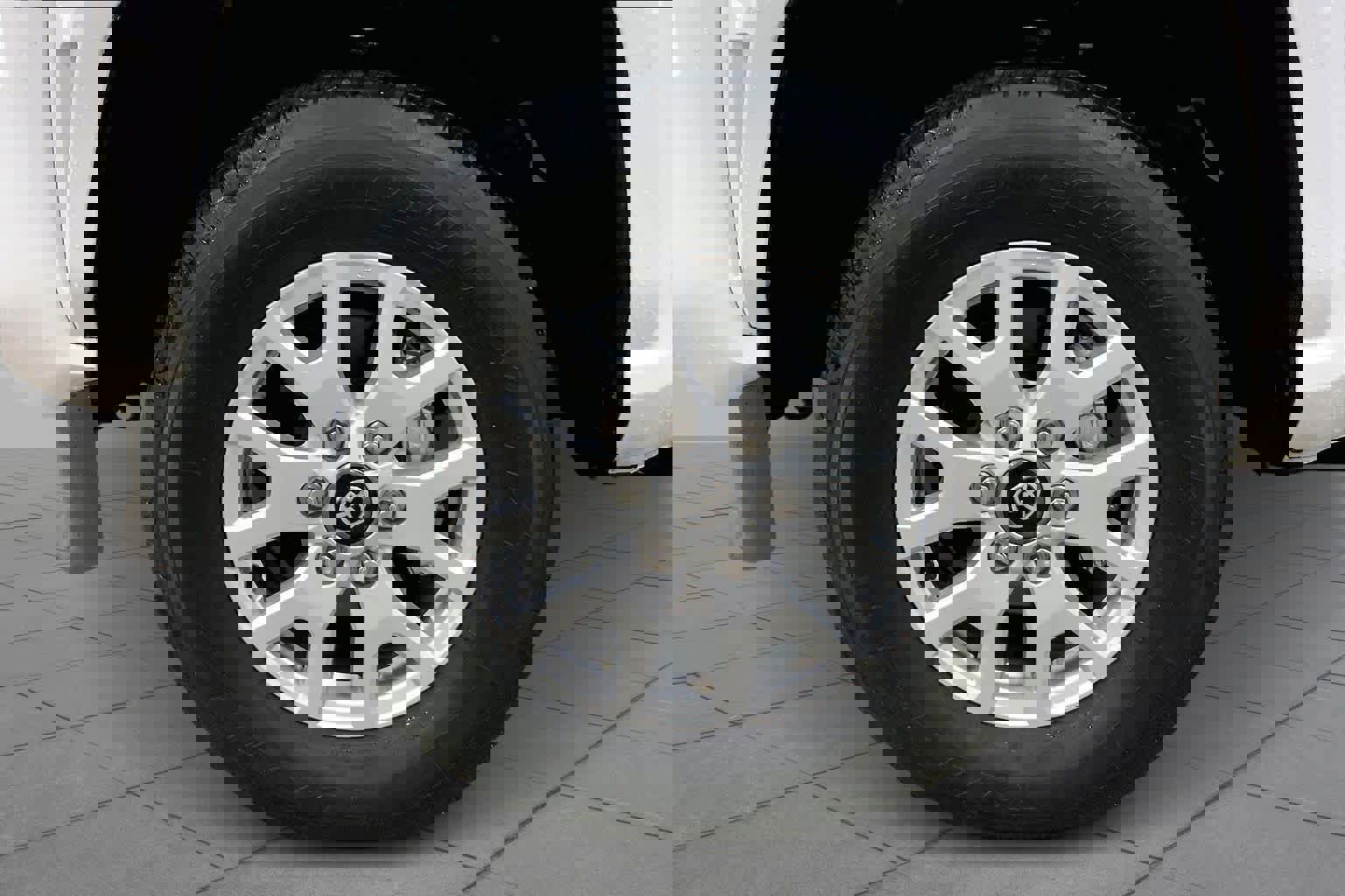 Used 2024 Toyota Tacoma SR5 image 10