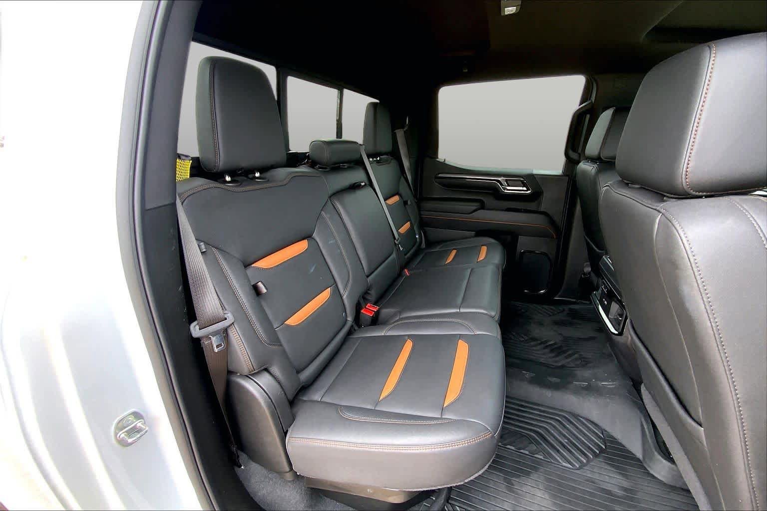 Used 2024 GMC Sierra 1500 AT4 w/ Technology Package AWD/4WD image 20