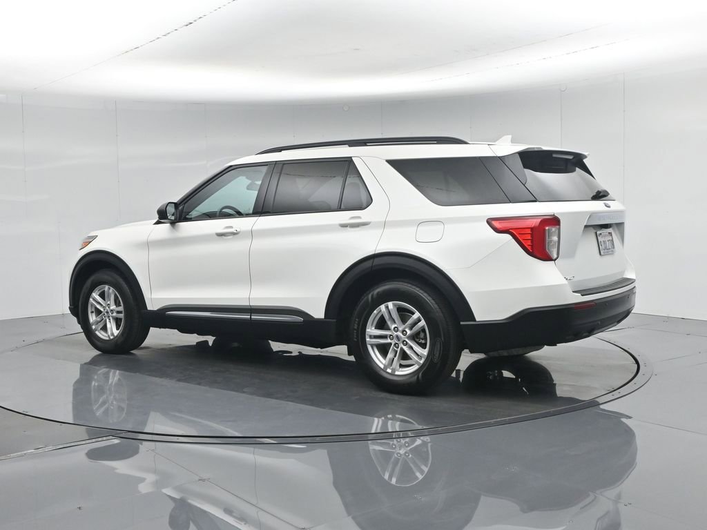 Certified 2023 Ford Explorer XLT RWD image 7