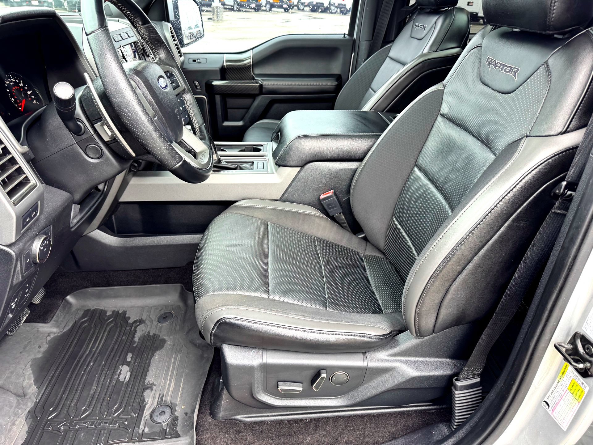 Certified 2019 Ford F150 Raptor w/ Equipment Group 802A Luxury AWD/4WD image 12