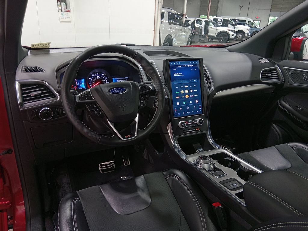 Certified 2024 Ford Edge ST w/ Equipment Group 401A AWD/4WD image 15
