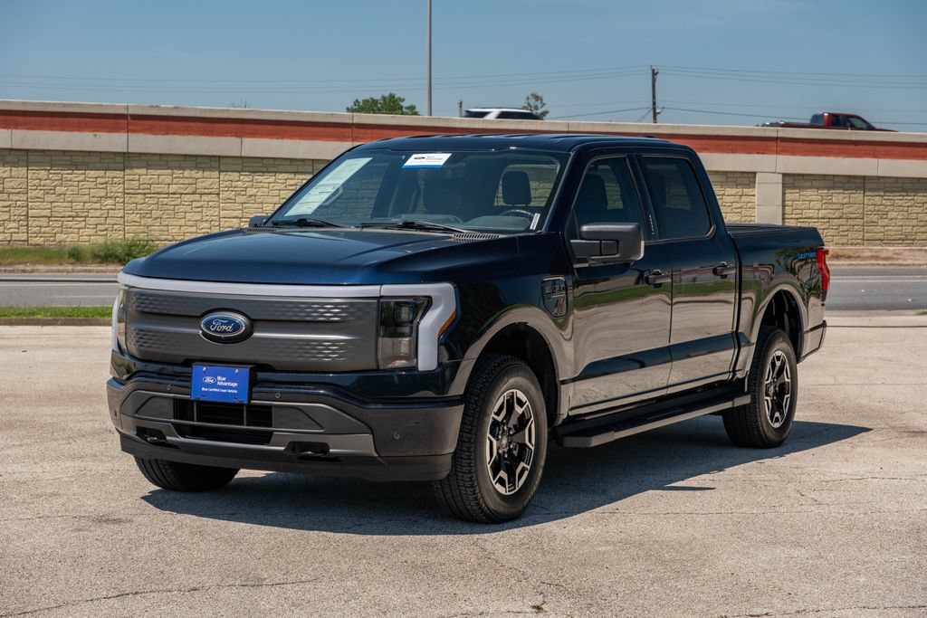 Certified 2023 Ford F150 Lightning XLT AWD/4WD image 4
