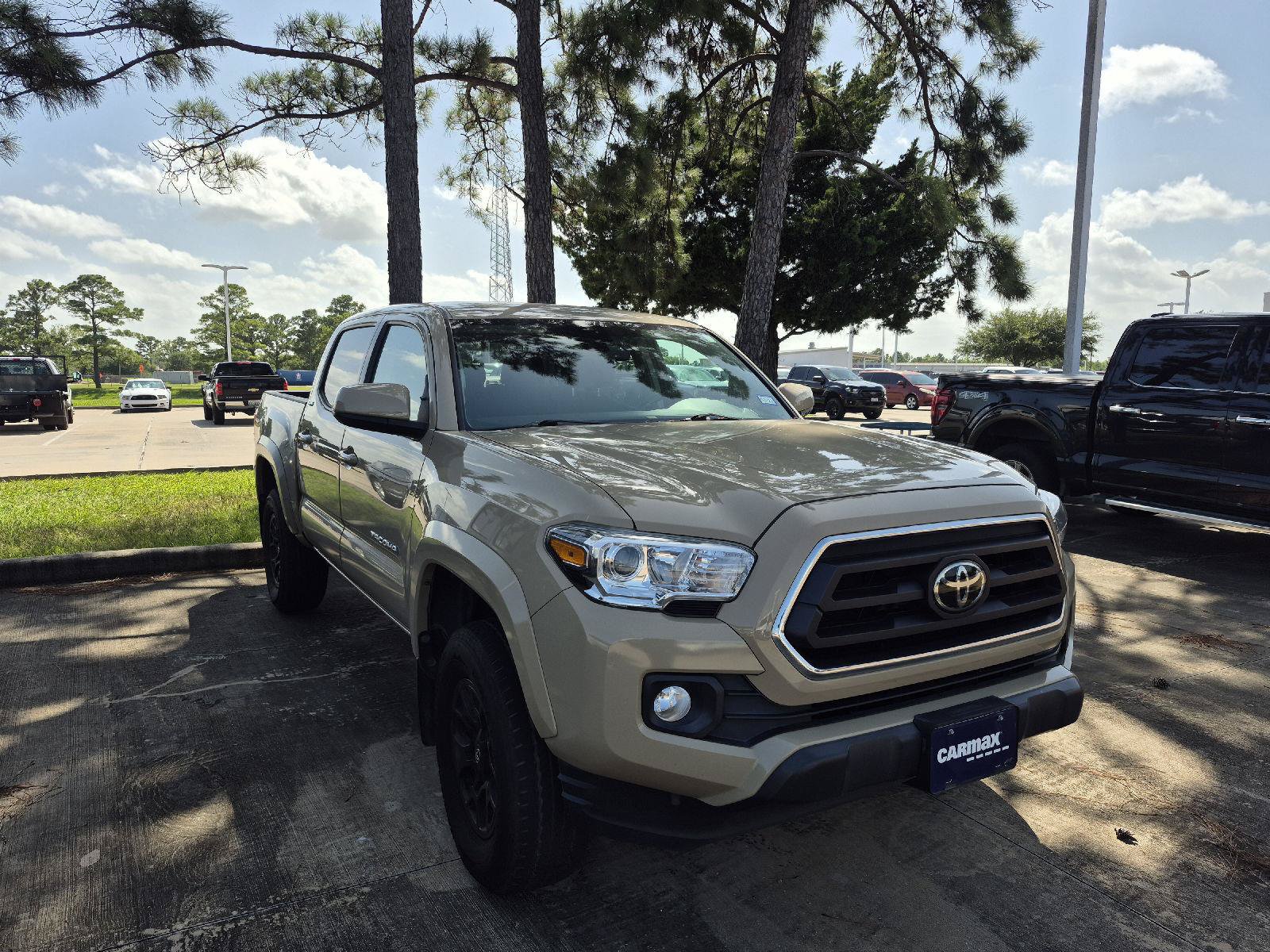 Used 2020 Toyota Tacoma SR5 AWD/4WD image 12