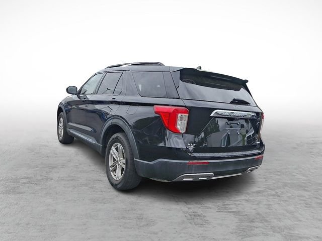 Certified 2022 Ford Explorer XLT w/ Equipment Group 202A image 4