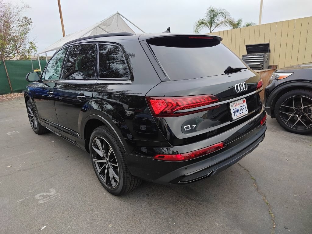 Used 2022 Audi Q7 3.0T Premium Plus w/ Premium Plus Package AWD/4WD image 4