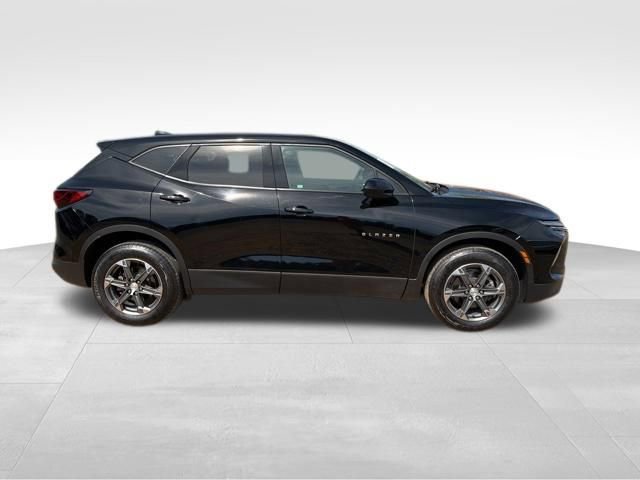 Used 2023 Chevrolet Blazer LT image 6