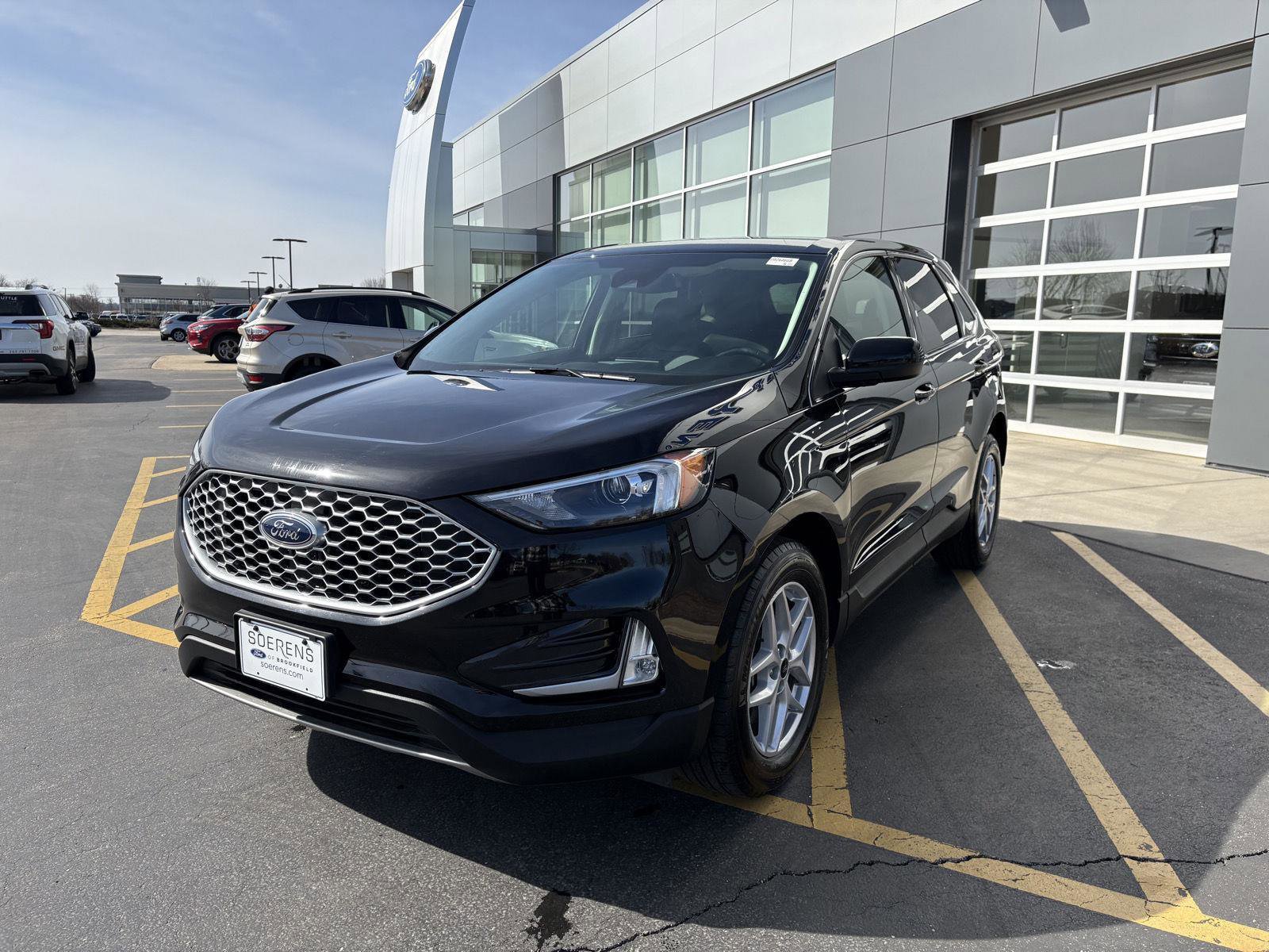 Certified 2024 Ford Edge SEL w/ Convenience Package image 3