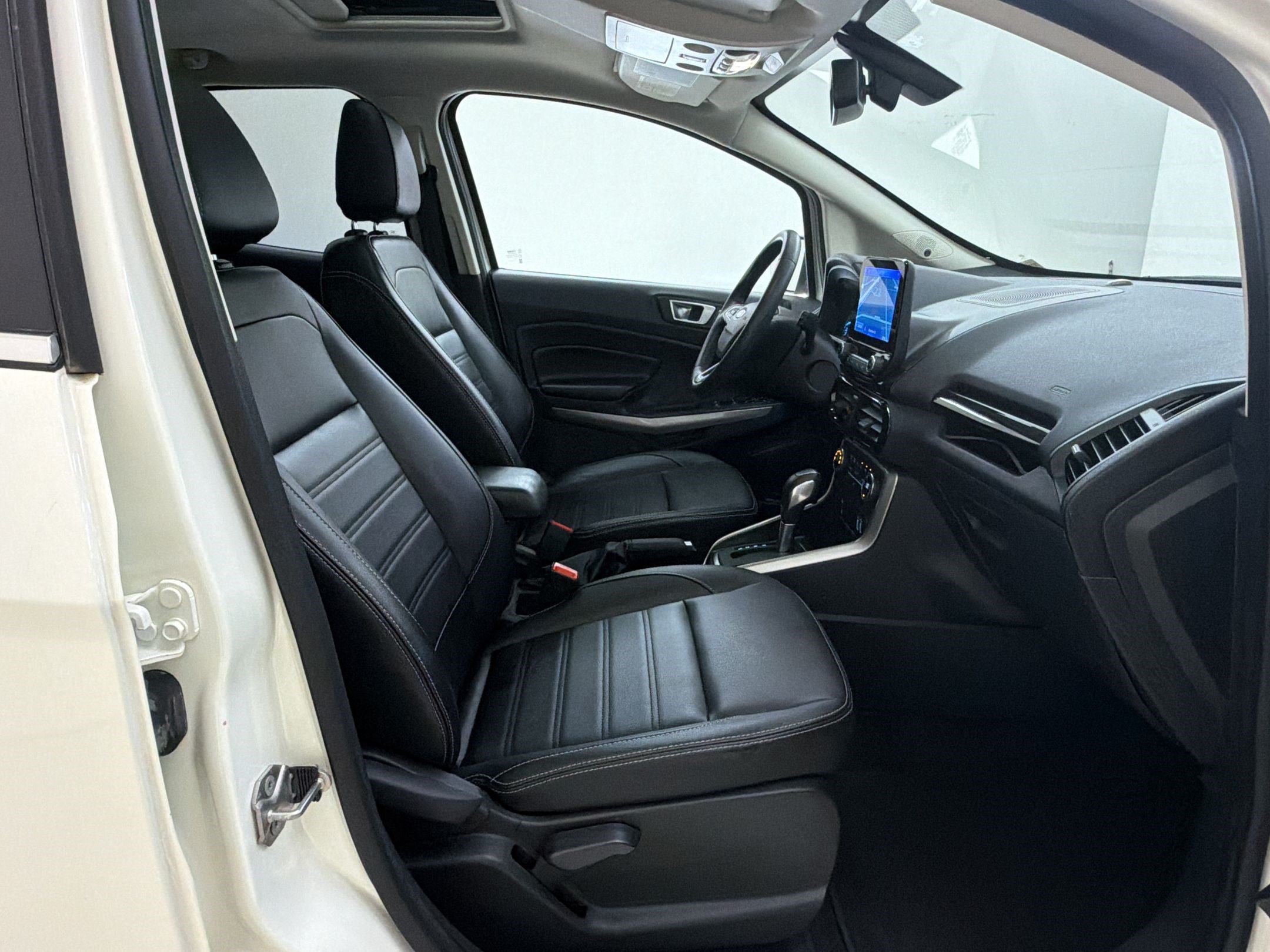 Certified 2021 Ford EcoSport Titanium AWD/4WD image 33