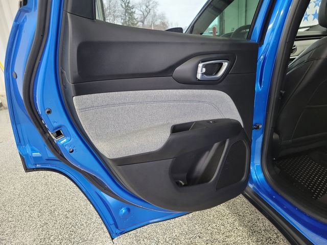 Used 2024 Jeep Compass Latitude w/ Convenience Group image 21