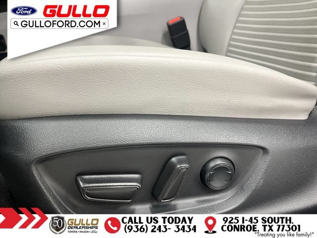 Used 2022 Toyota Camry SE FWD image 21