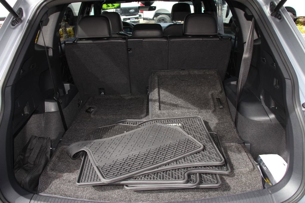 Used 2022 Volkswagen Tiguan SE R-Line FWD image 24