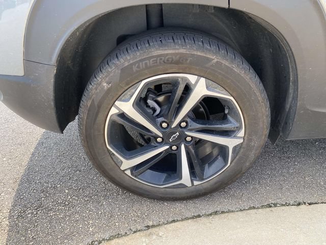 Used 2023 Chevrolet TrailBlazer RS w/ Convenience Package FWD image 9