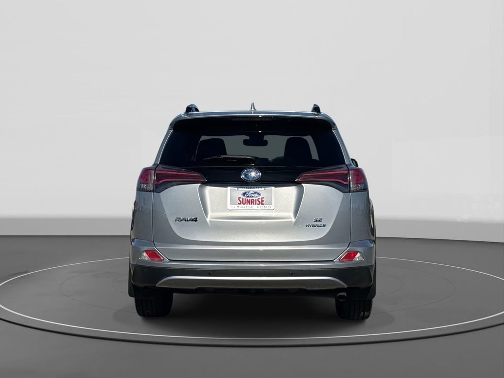 Used 2018 Toyota RAV4 SE w/ Advanced Technology Package image 3