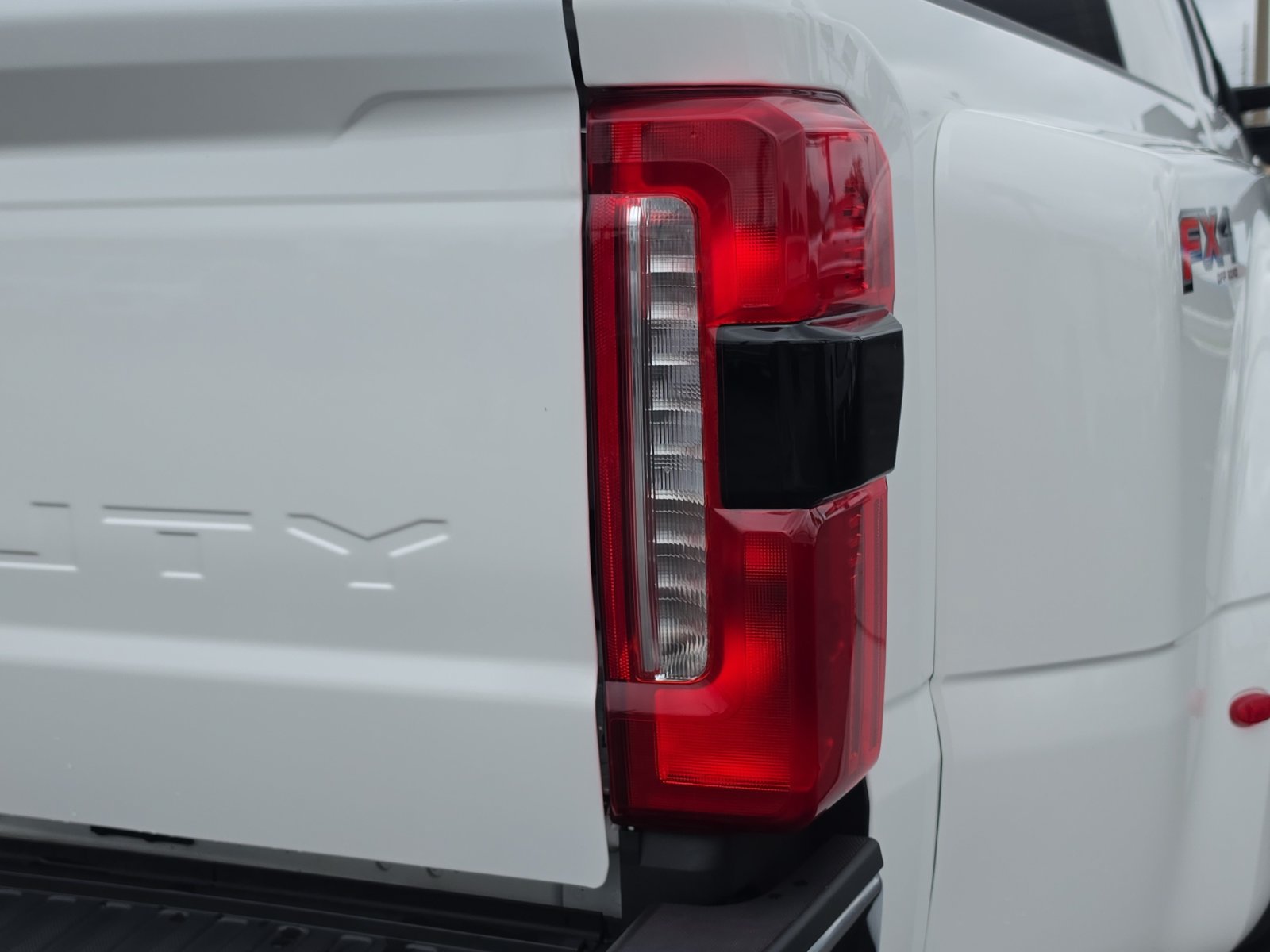 Certified 2023 Ford F350 Lariat w/ Tow Technology Package AWD/4WD image 8