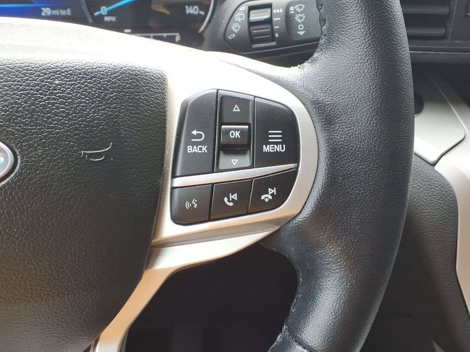 Certified 2023 Ford Explorer XLT AWD/4WD image 18