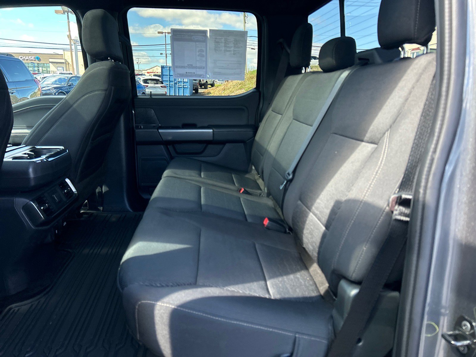 Certified 2022 Ford F150 XLT w/ Equipment Group 302A High image 9