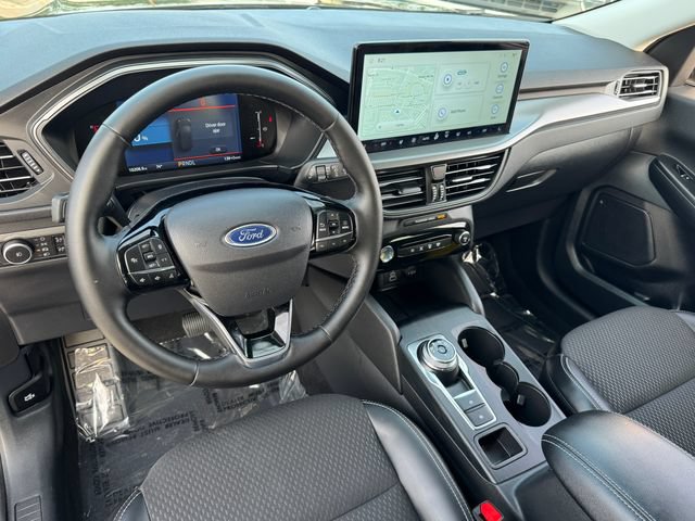Certified 2026 Ford Escape SE w/ Class II Trailer Tow Package FWD image 3