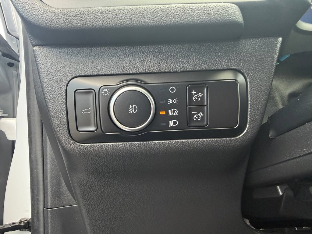 Certified 2025 Ford Escape ST-Line Select AWD/4WD image 26