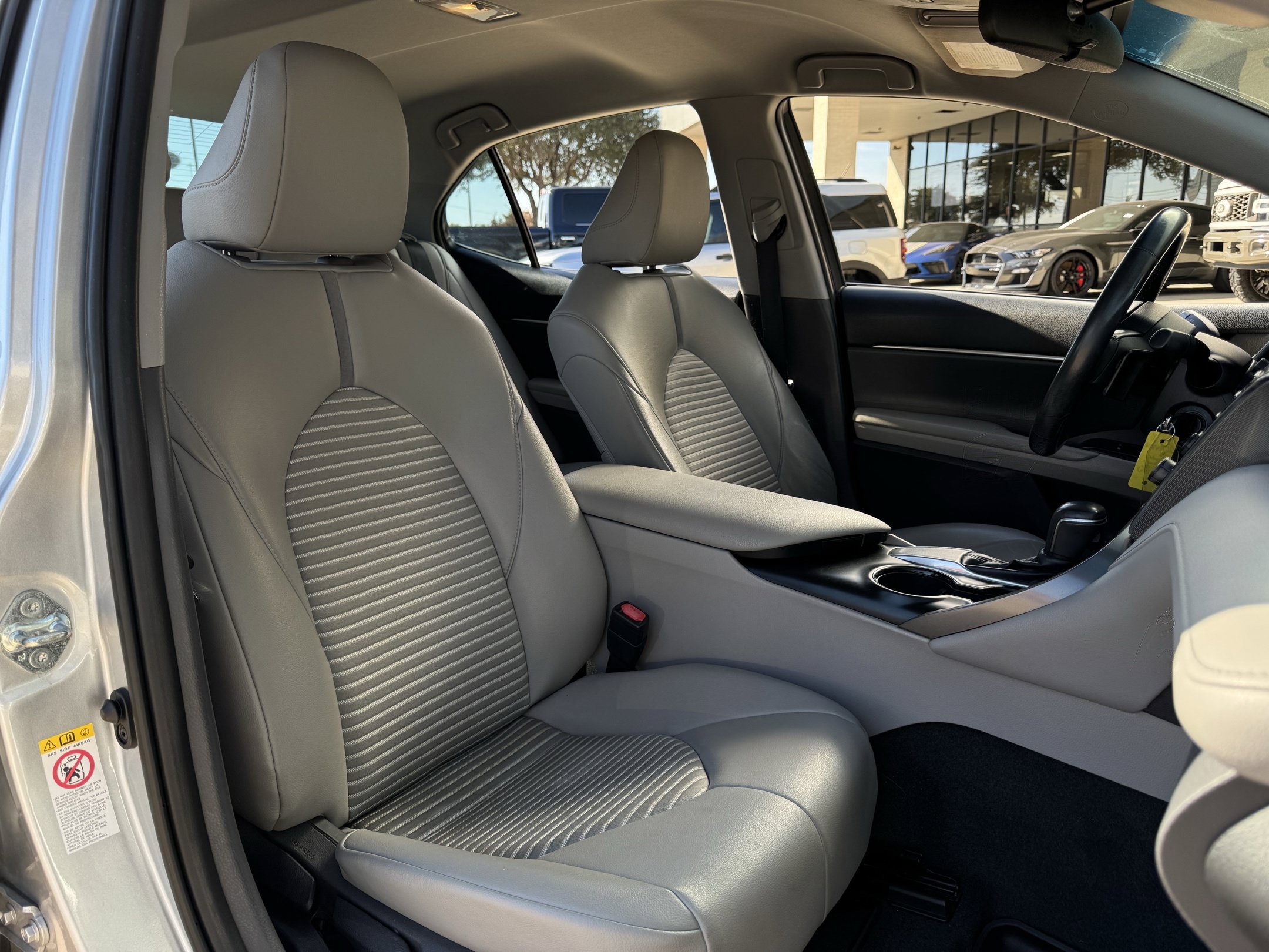 Used 2018 Toyota Camry SE FWD image 31