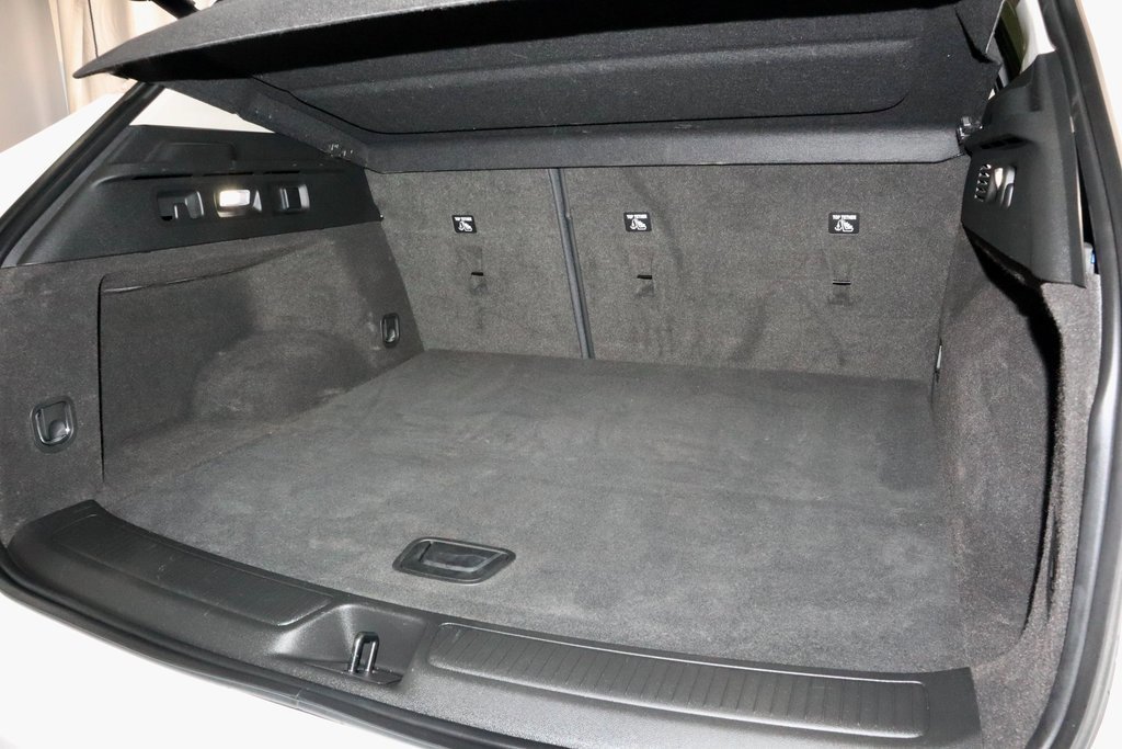 Used 2023 Buick Envision Essence w/ Sport Touring Package image 13