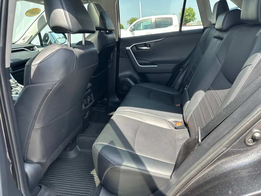 Used 2021 Toyota RAV4 Limited w/ Limited Grade Weather Package AWD/4WD image 18