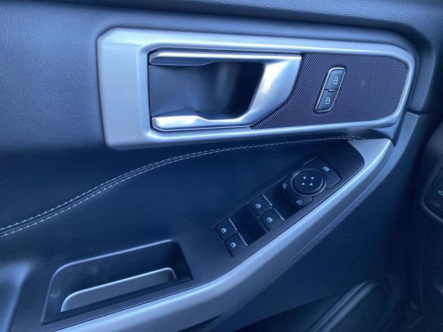 Certified 2022 Ford Explorer XLT w/ Equipment Group 202A image 27
