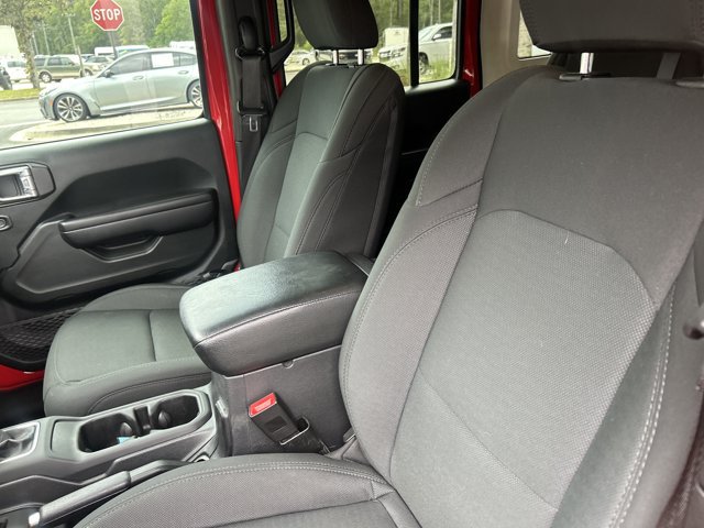 Used 2021 Jeep Wrangler Unlimited Sport AWD/4WD image 16
