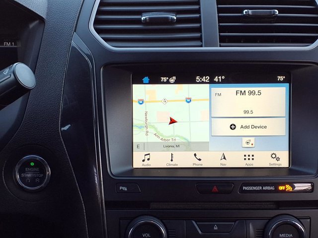 Certified 2018 Ford Explorer XLT w/ Equipment Group 202A image 14