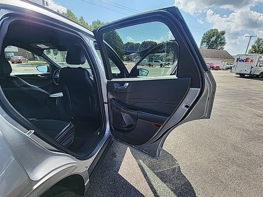 Certified 2023 Ford Escape ST-Line AWD/4WD image 12