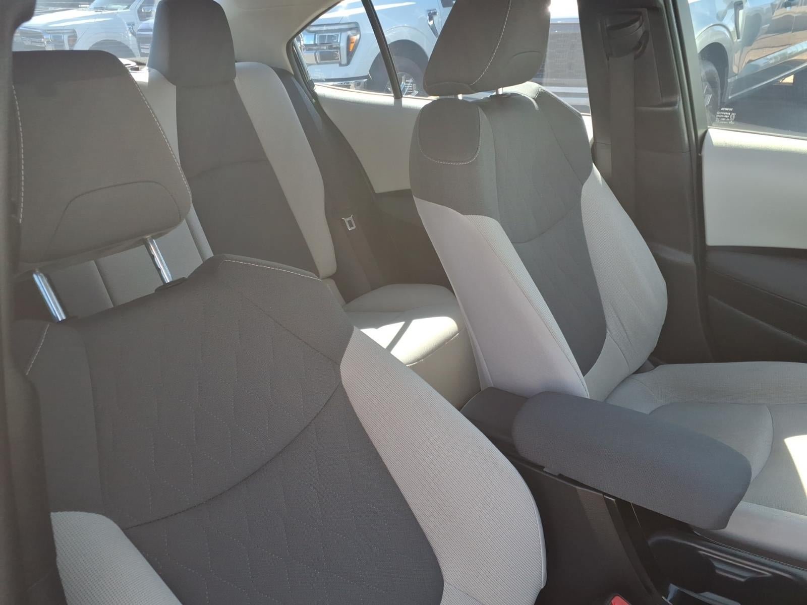 Used 2020 Toyota Corolla LE w/ Carpet Mat Package (TMS) FWD image 12