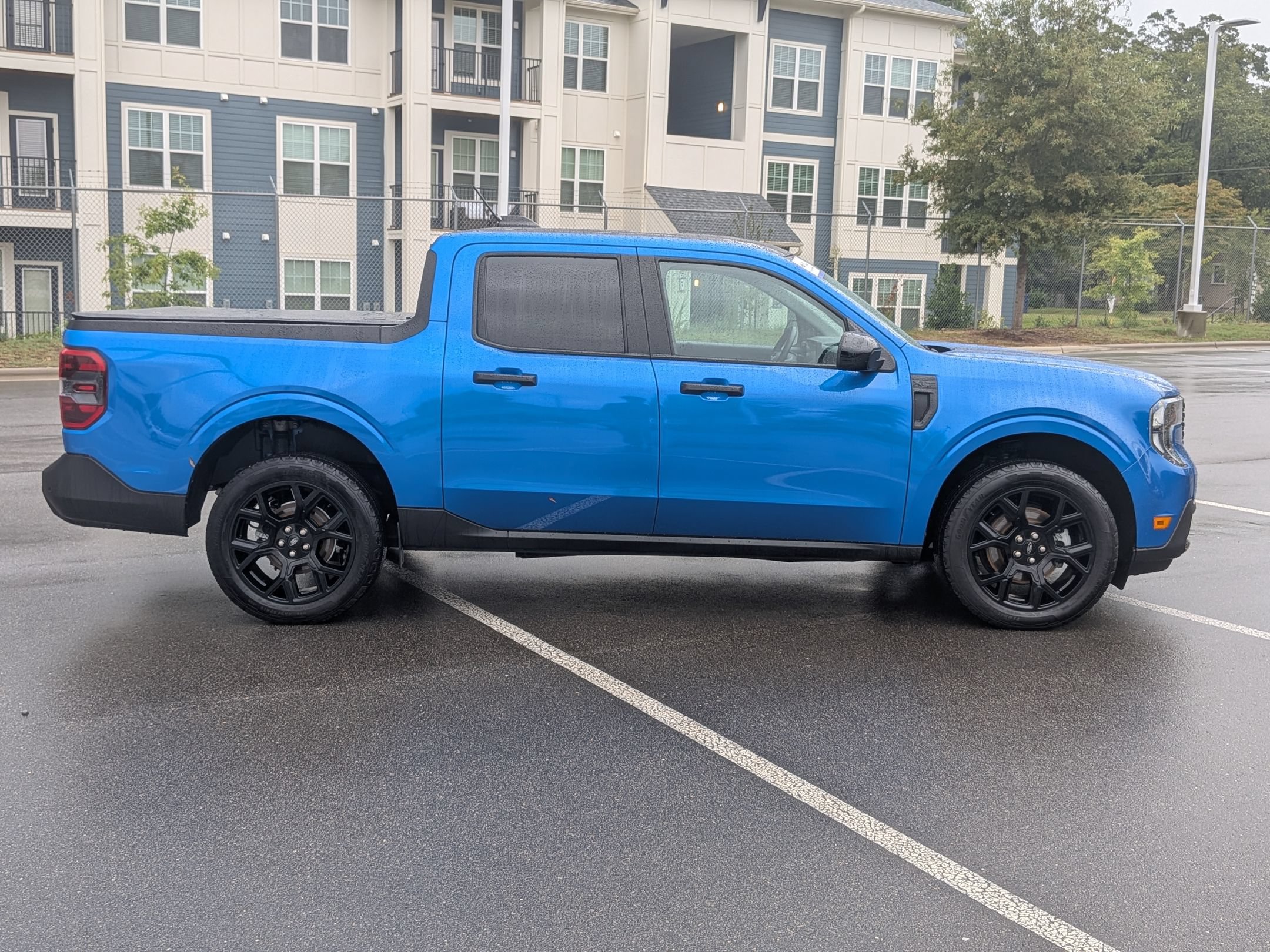 Certified 2025 Ford Maverick XLT w/ XLT Luxury Package AWD/4WD image 3