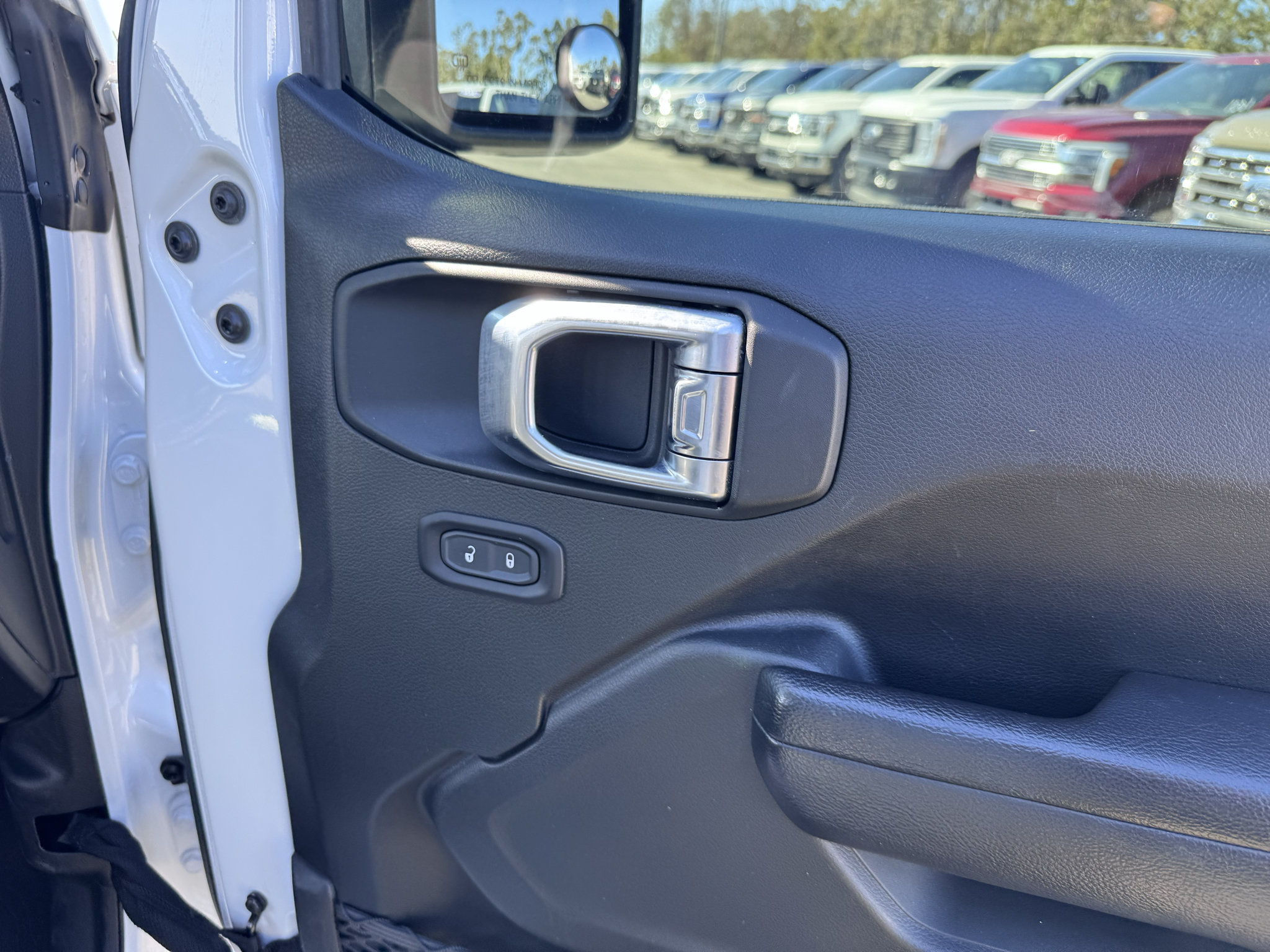 Used 2023 Jeep Gladiator Sport AWD/4WD image 31