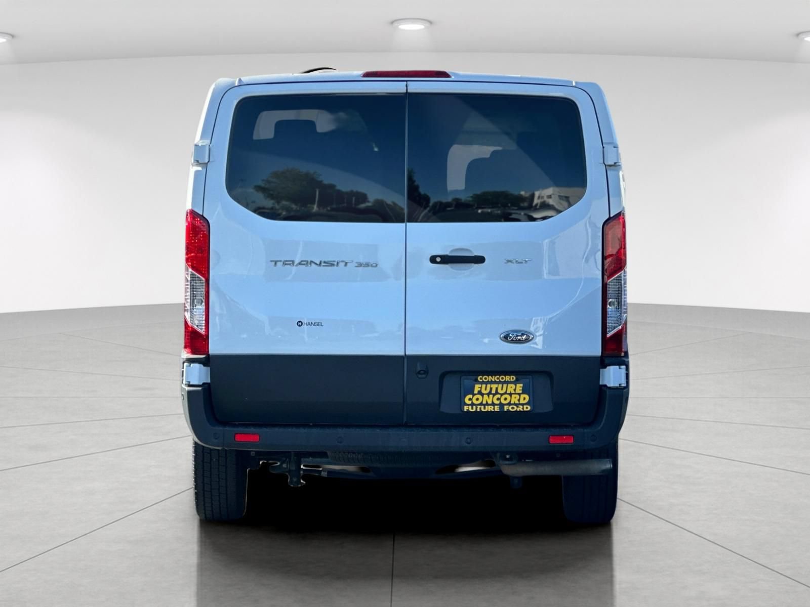 Certified 2022 Ford Transit 350 XLT RWD image 4