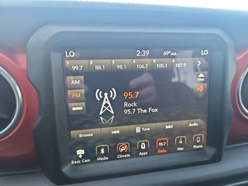 Used 2018 Jeep Wrangler Unlimited Rubicon image 16