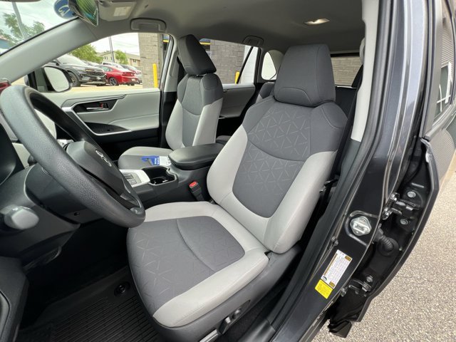 Used 2025 Toyota RAV4 XLE AWD/4WD image 14