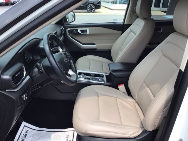 Certified 2023 Ford Explorer XLT w/ Equipment Group 202A AWD/4WD image 10