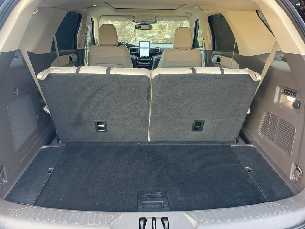 Certified 2022 Ford Explorer Platinum w/ Equipment Group 601A image 10