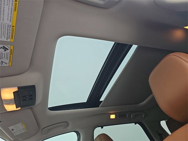 Used 2025 Nissan Pathfinder Platinum image 30